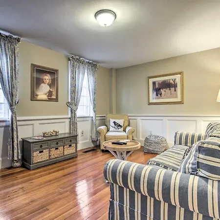 Inviting Salem Apartment Near Waterfront And Museums Exterior photo