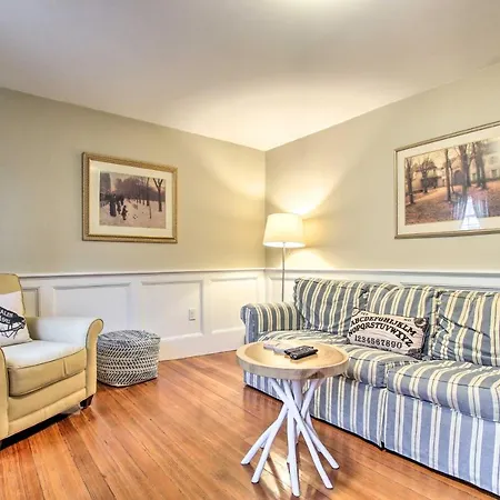 Inviting Salem Apartment Near Waterfront And Museums Exterior photo